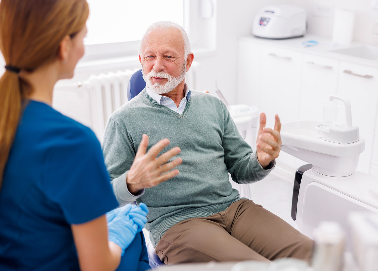 All-on-4 and full arch dental implants for restoring missing teeth and a natural smile